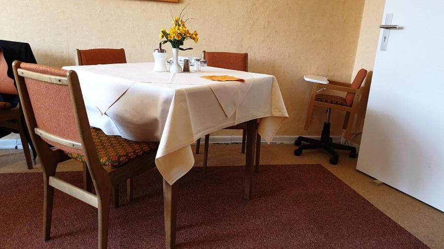 Itm Hotel Bettkaestchen Am Sachsenwald Райнбек Екстериор снимка