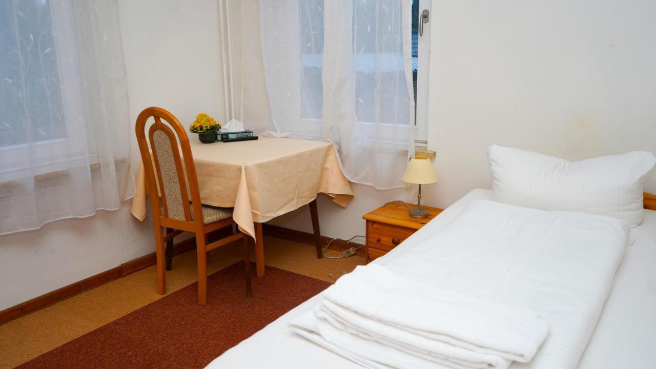 Itm Hotel Bettkaestchen Am Sachsenwald Райнбек Екстериор снимка